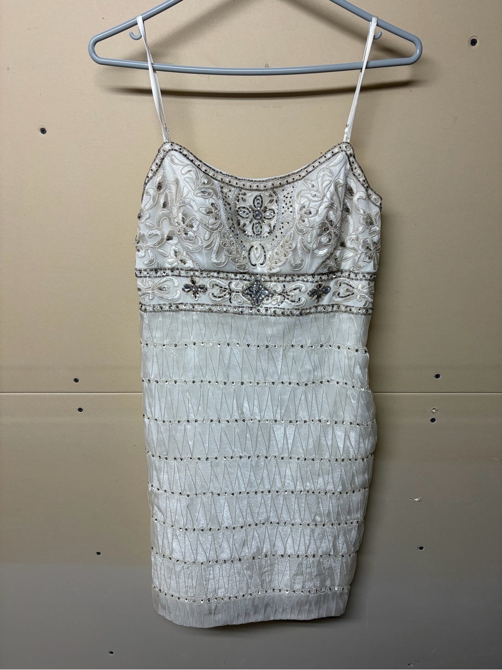 2/$75💥- DRESS | Women’s vintage beaded dress size 4/6